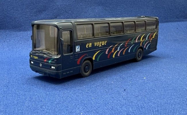 Mercedes-Benz O 303 RHD tourbus