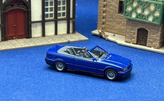 BMW 325 i