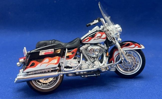Harley-Davidson FLHRC "Road King" Classic