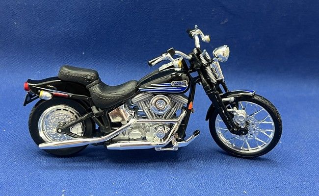 Harley-Davidson FXSTSB Bad Boy