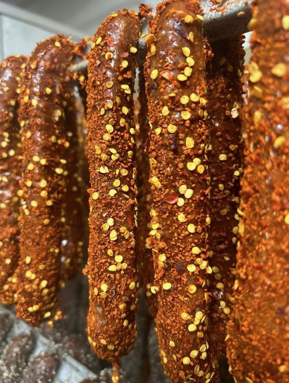 2 Stück Chilli Würstel 2 Stück Chilli Würstel