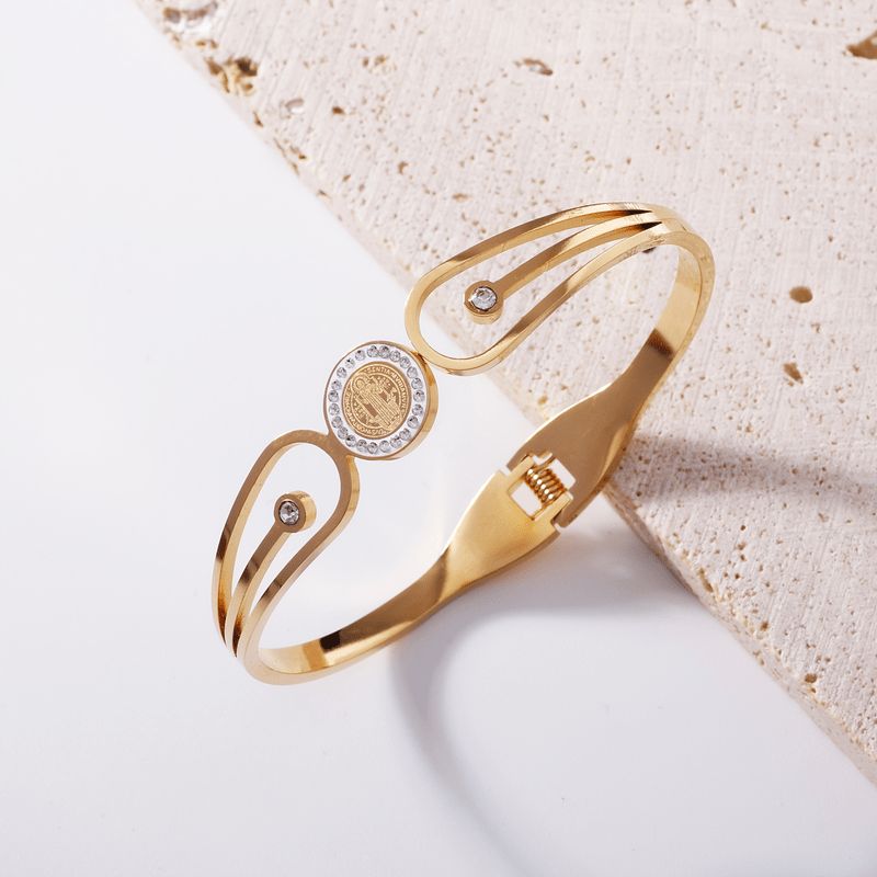 Bracelet Inlaid with Rhinestones