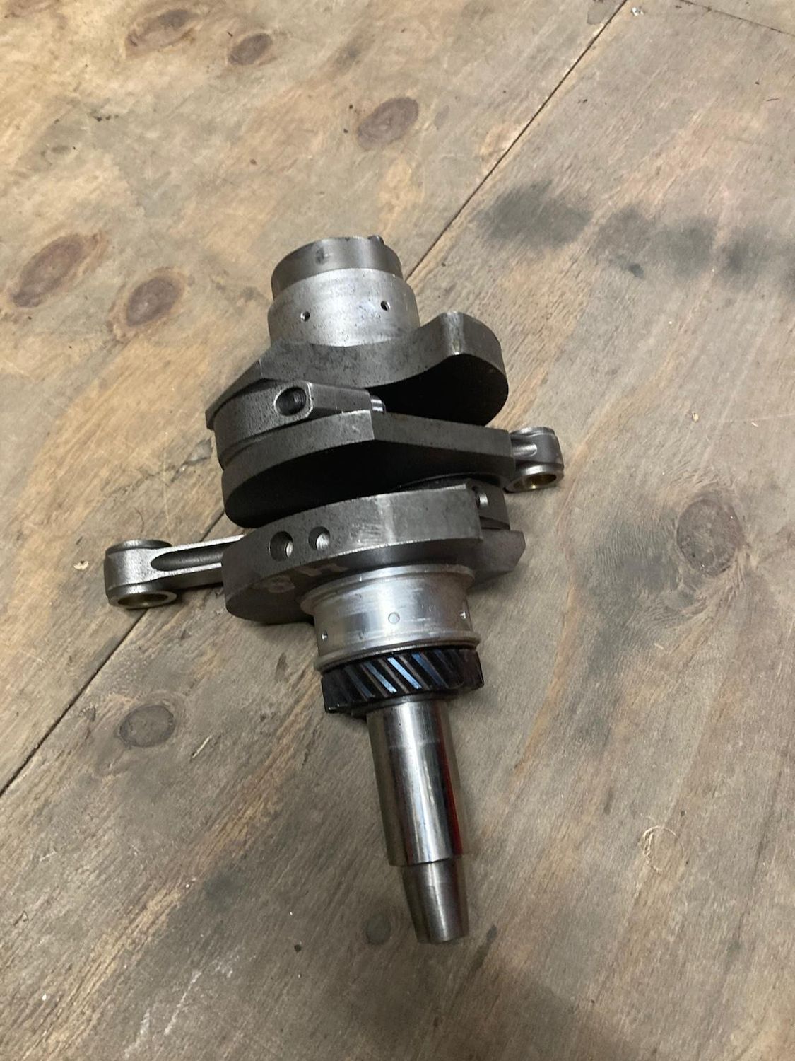 crankshaft as decoration (breaks sooner or later) crankshaft as decoration (breaks sooner or later)