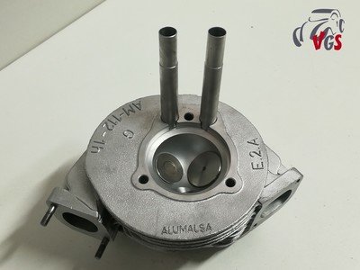 overhauled cylinderhead 2CV
