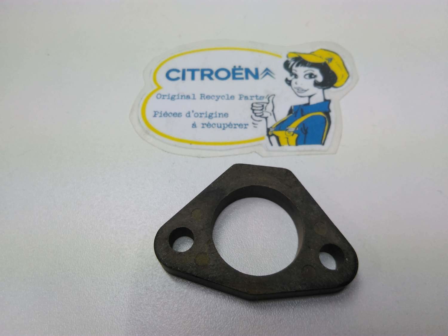 Entretoise pompe carburant Entretoise pompe carburant