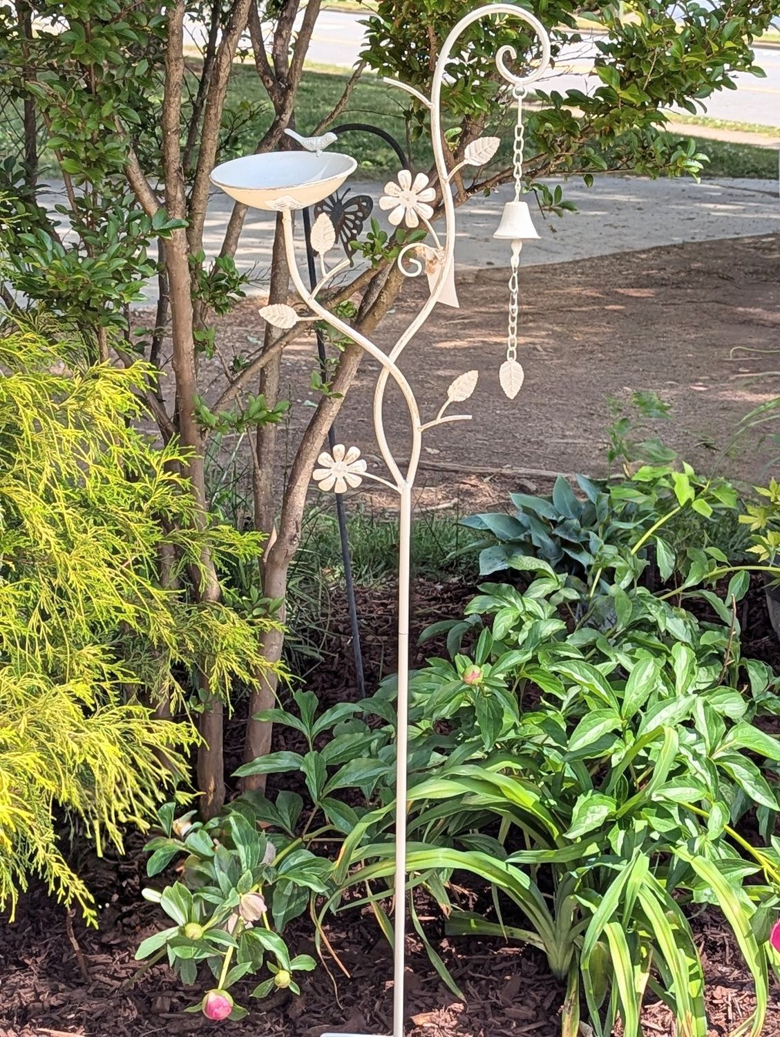 Bird feeder