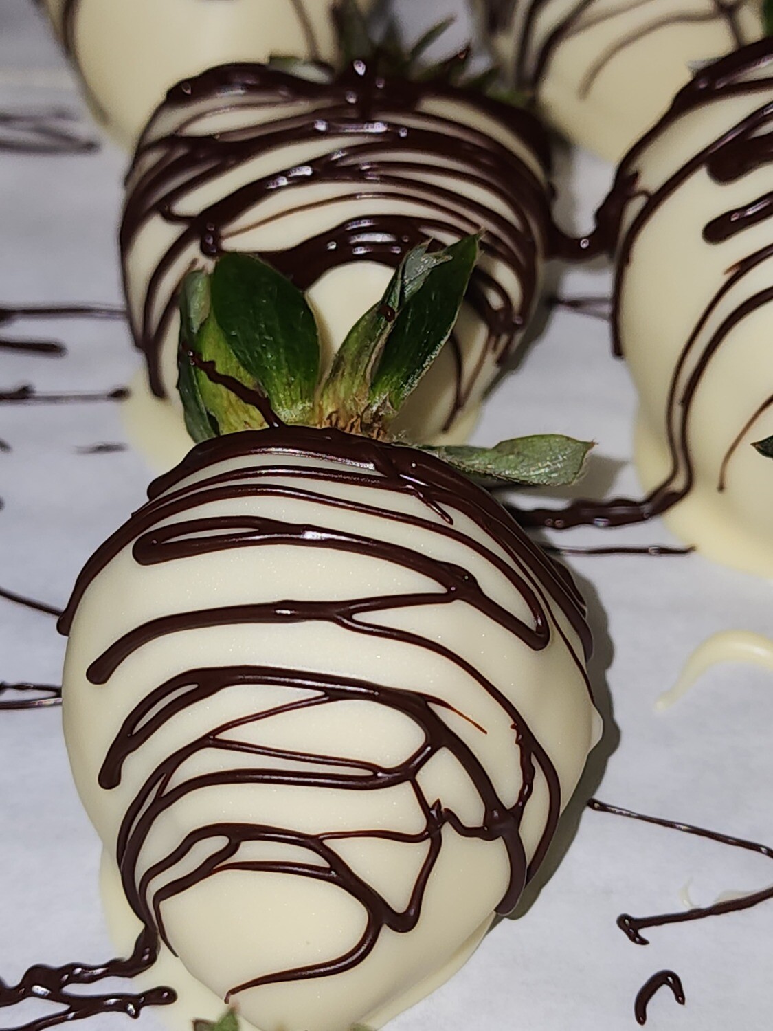 White Chocolate Dipped Strawberries - One Dozen (12) for $28.00 Pick Up at Strawberry Shack On Feb. 14th, 2023 VALENTINE'S DAY!