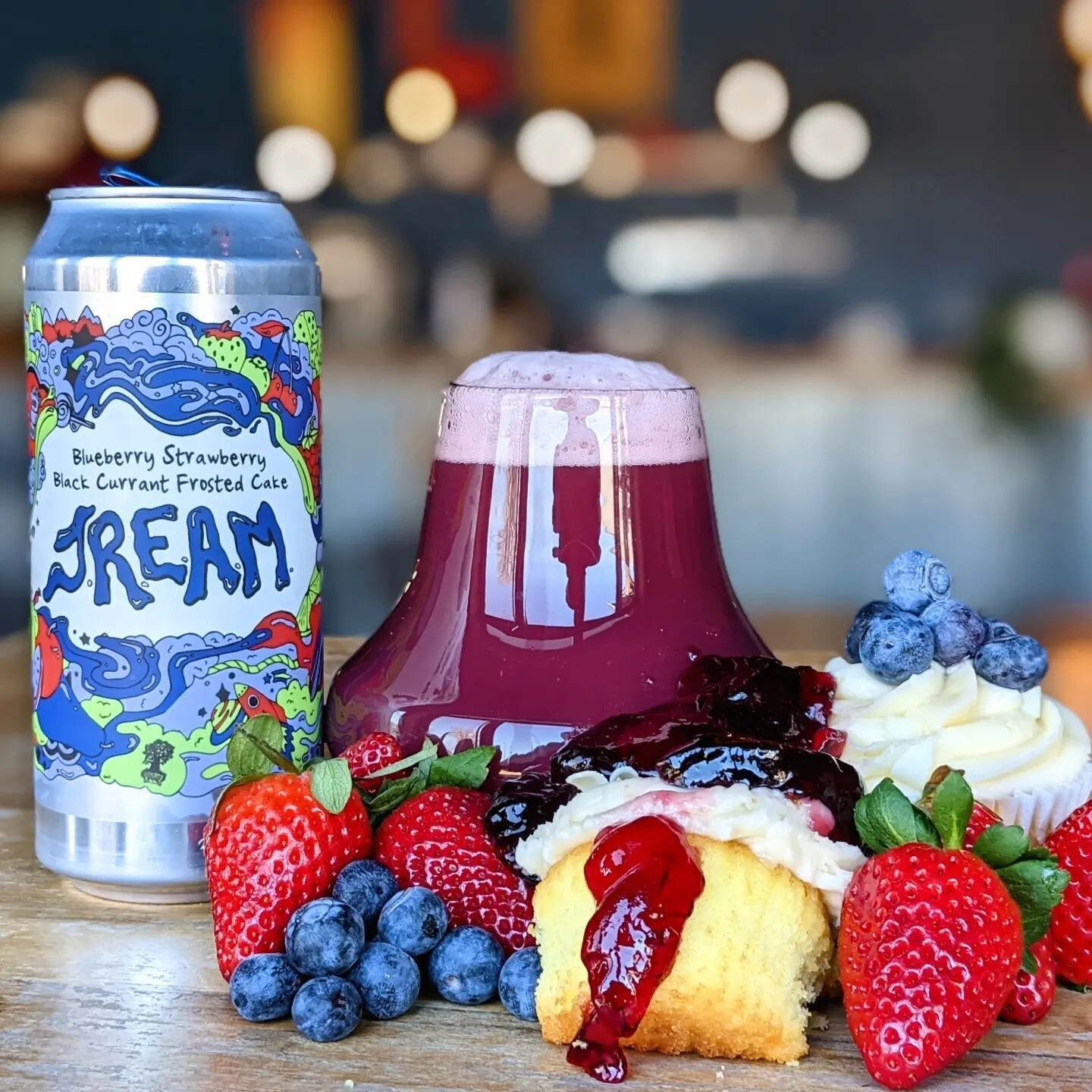 Burley Oak Brewing Company Blueberry Strawberry Black Currant Frosted Cake J.R.E.A.M. Sour Ale (4 PACK)