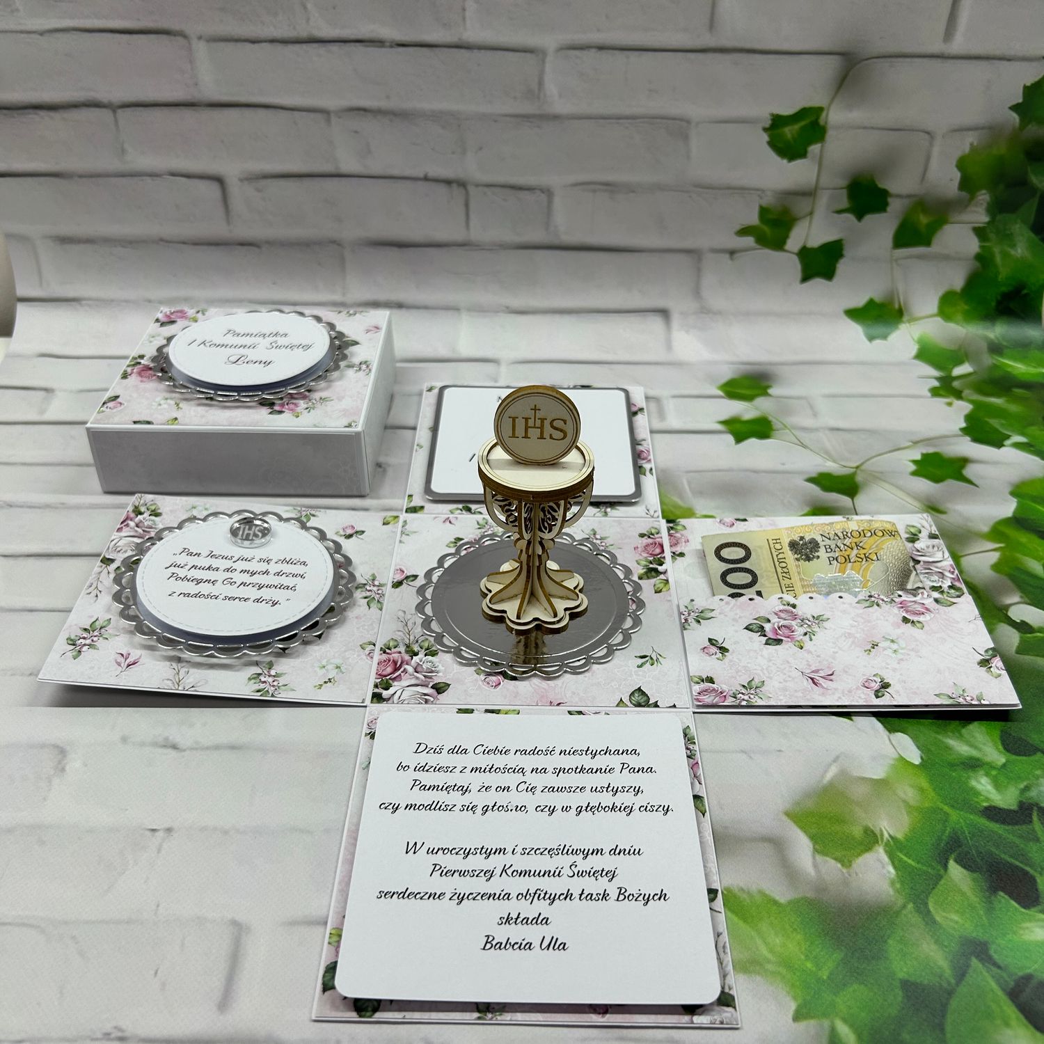 Exploding box komunijny z hostią elegancki – personalizowana pamiątka