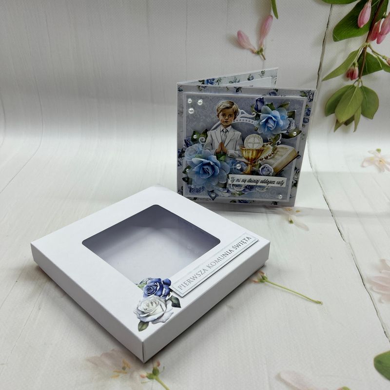 Kartka komunijna w pudełku dla chłopca – wyjątkowa pamiątka