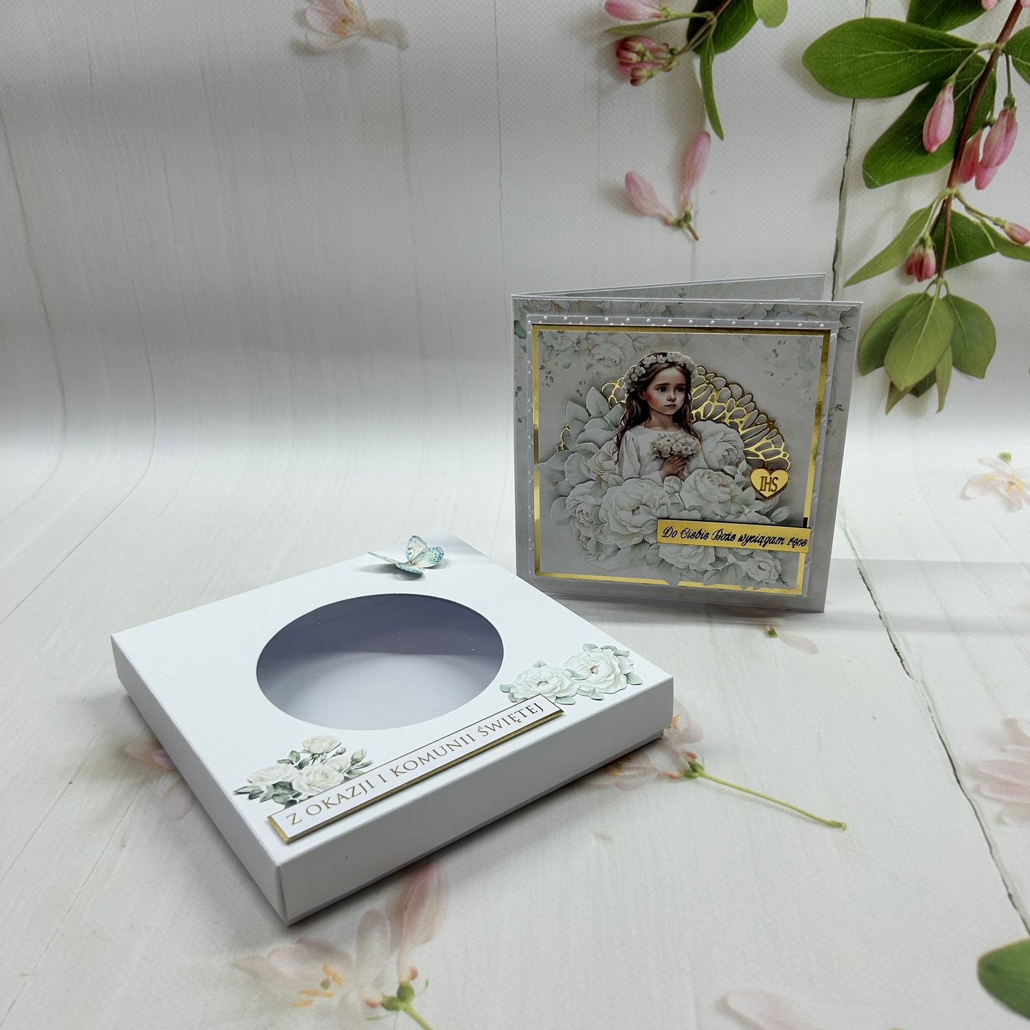 Kartka komunijna w pudełku dla dziewczynki