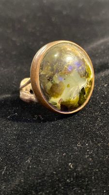 Oregon agate with copper and brass bezel