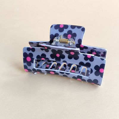 Black Daisy Claw Clip