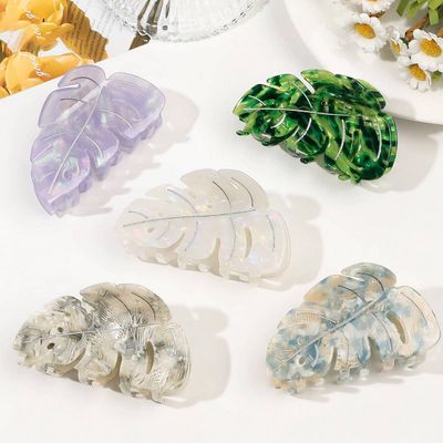 Monstera Leaf Hair Claw