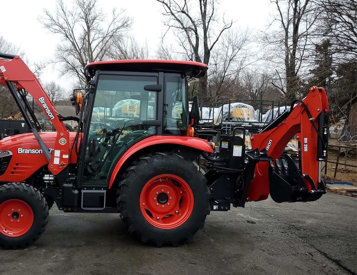 BH200 Chassis mounted Backhoe for 25 Series