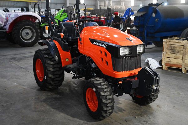 Avenger 26 9+3 on Industrial Tyres