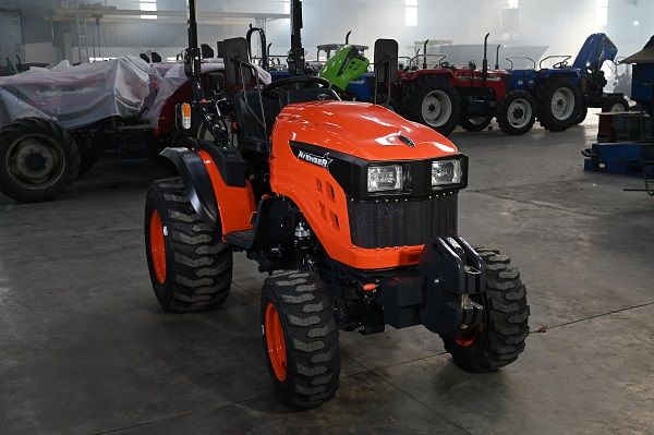 Avenger 26 HST on Industrial Tyres