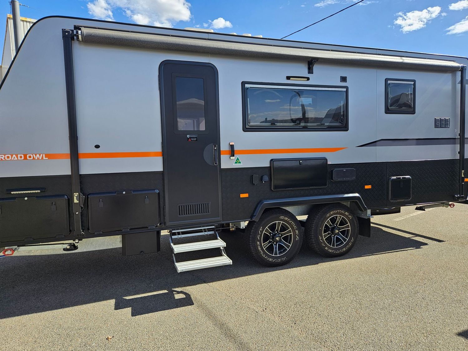 2024 New Age 19BE Road Owl Adventurer