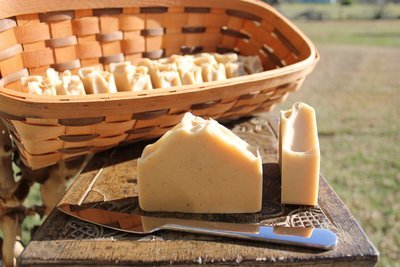 "Creamy Goat's Milk &amp; Oatmeal"