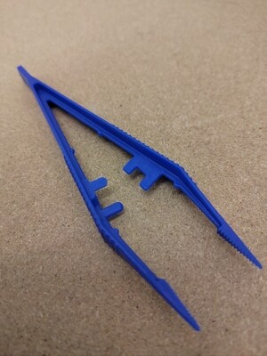 Plastic Feeding Tongs
