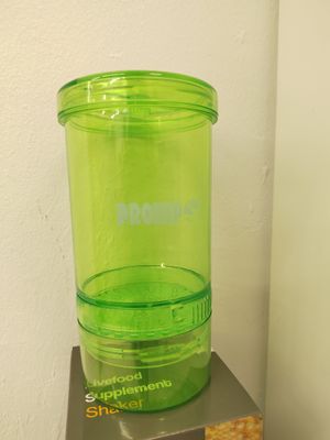 Livefood supplement shaker
