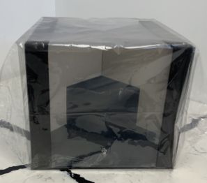 Square Acrylic Heart Floral Box, Colors: black