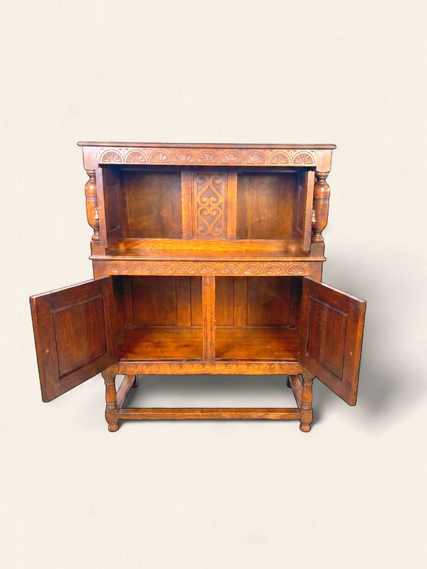 E95 - Petite Court Cupboard