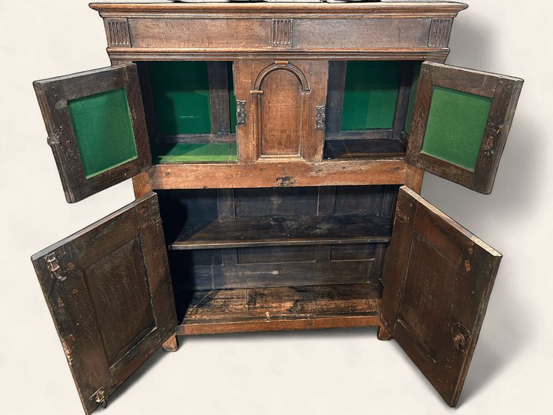 E96 - 18th Century Oak Cabinet