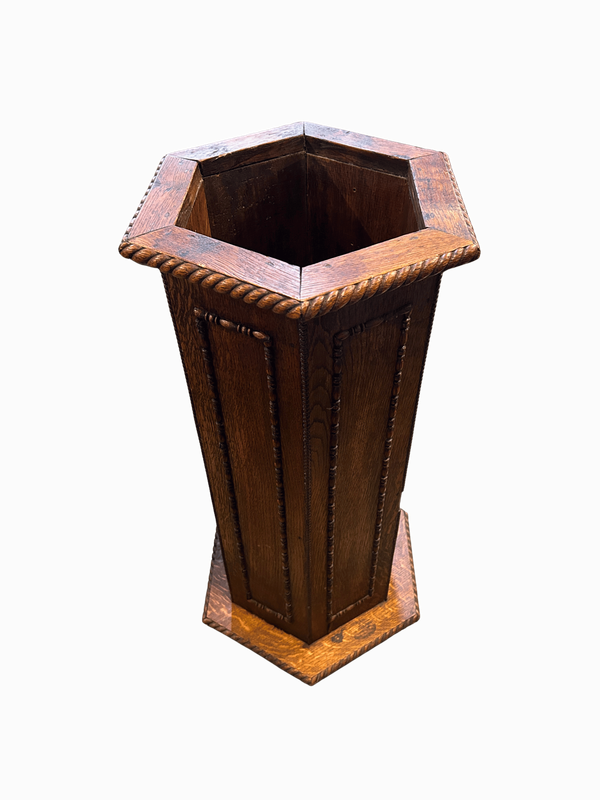 E128 - Oak Hexagonal Stand