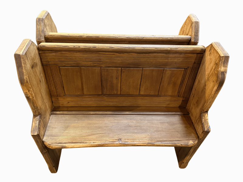 E98 - Oak Hall Pew