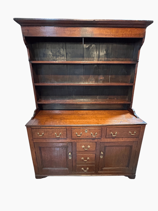 E37 - Welsh Cupboard