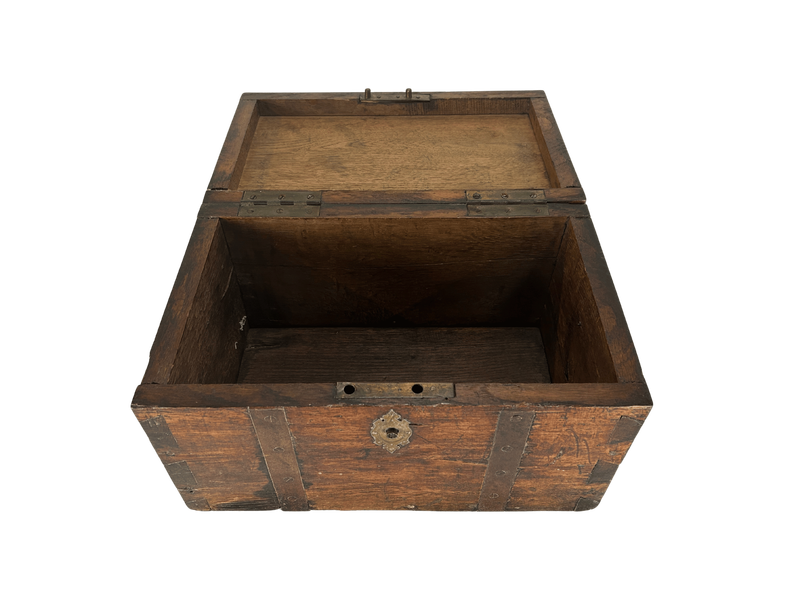 Handsome Antique Small Oak Chest