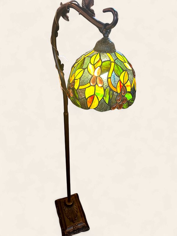 Arched Neck Tiffany Style Floor Lamp - CL