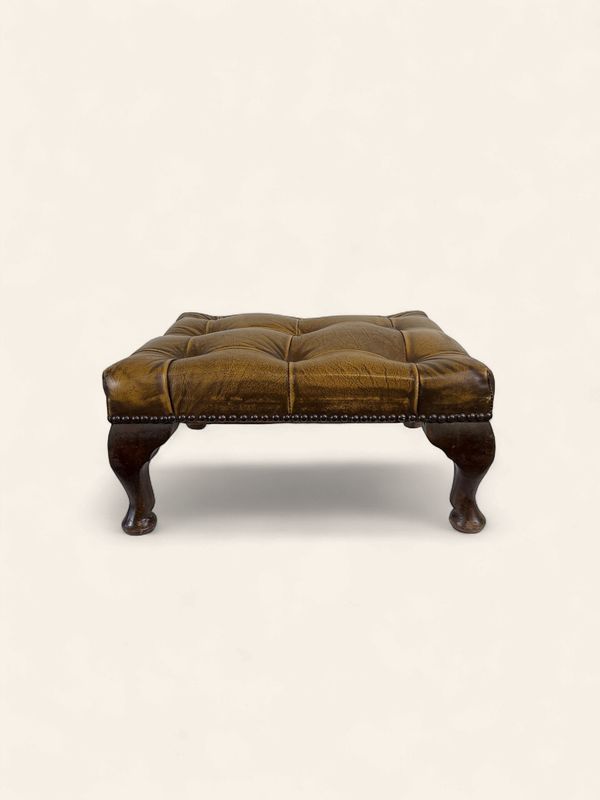 E63 - Handsome Tufted Top Studded Foot Stool
