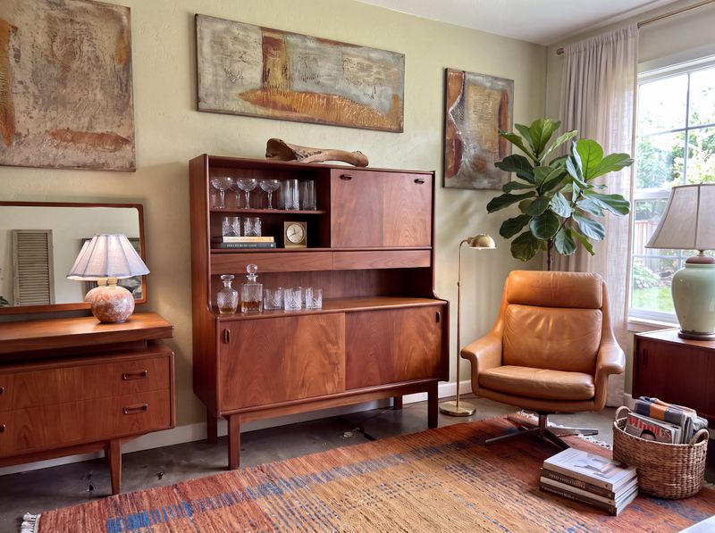 E76 - Mid Century Teak Drinks Cabinet