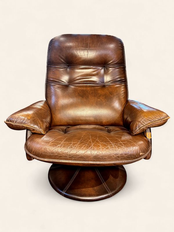 O61 - MCM Swivel Lounge Chair Pair (from Netherlands)