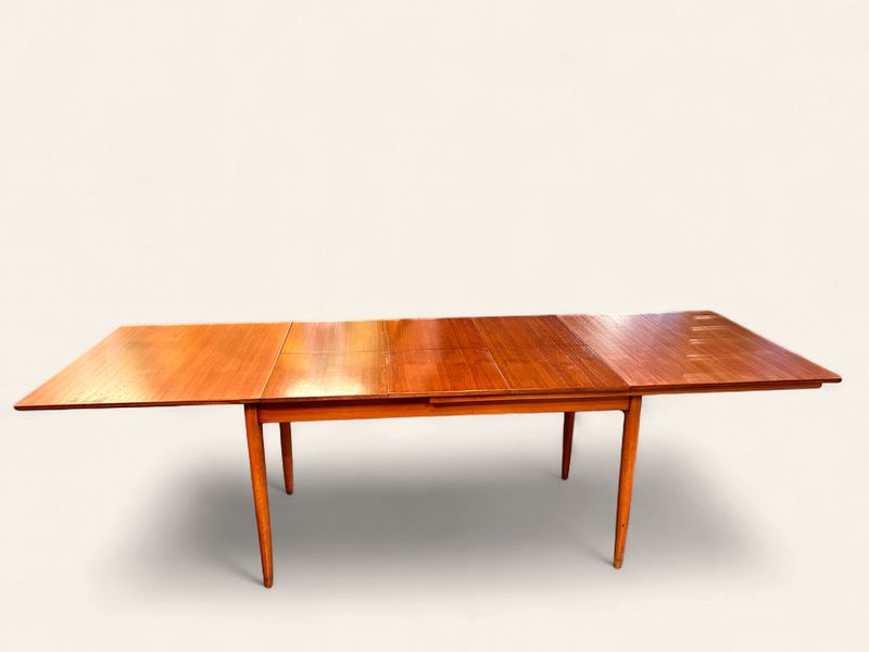 E72 - MCM Teak Dining Table with 2 pop up leafs (as is)