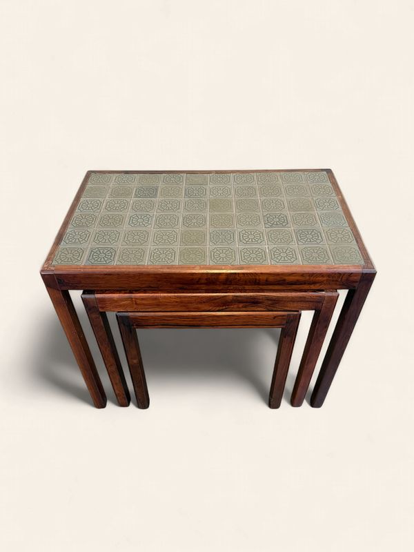 S21 - MCM Nest Set of 3 in monochromatic tile with floral motif