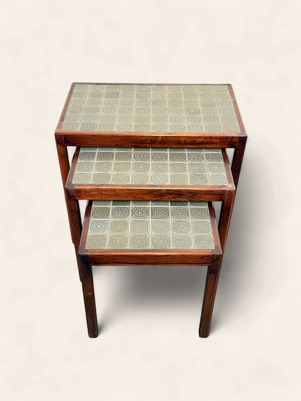 S21 - MCM Nest Set of 3 in monochromatic tile with floral motif