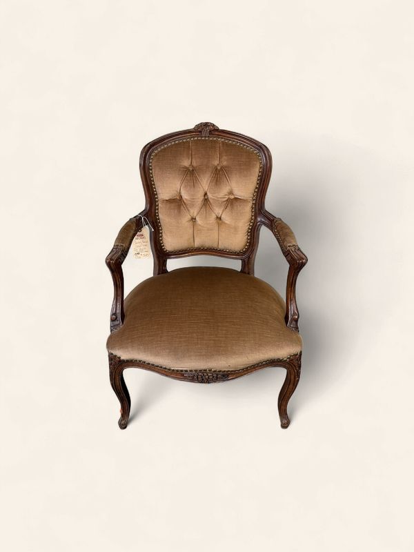 O90 - Lovely French Arm Chair in taupe velvet tufted back
