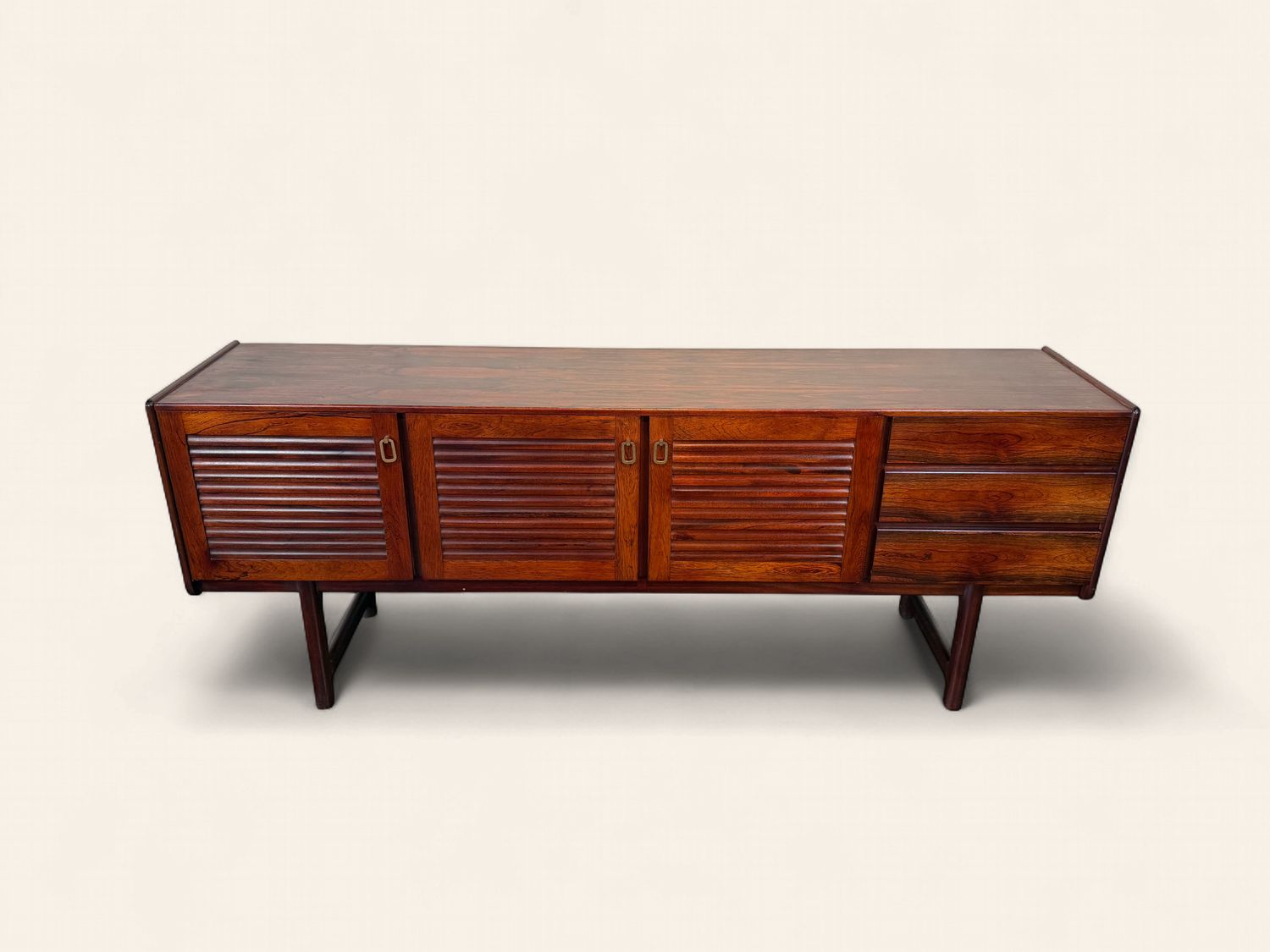 E125 - Beautiful MCM Mcintosh Rosewood Console, 3 door 3 drawer