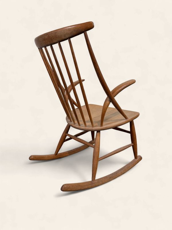S57 - MCM Beech Rocking Chair, fantastic sculpted frame designed by Illium Wikkelso for Neils Eilersen