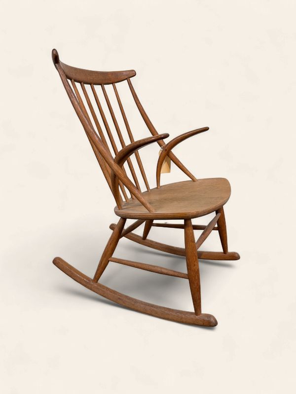 S57 - MCM Beech Rocking Chair, fantastic sculpted frame designed by Illium Wikkelso for Neils Eilersen
