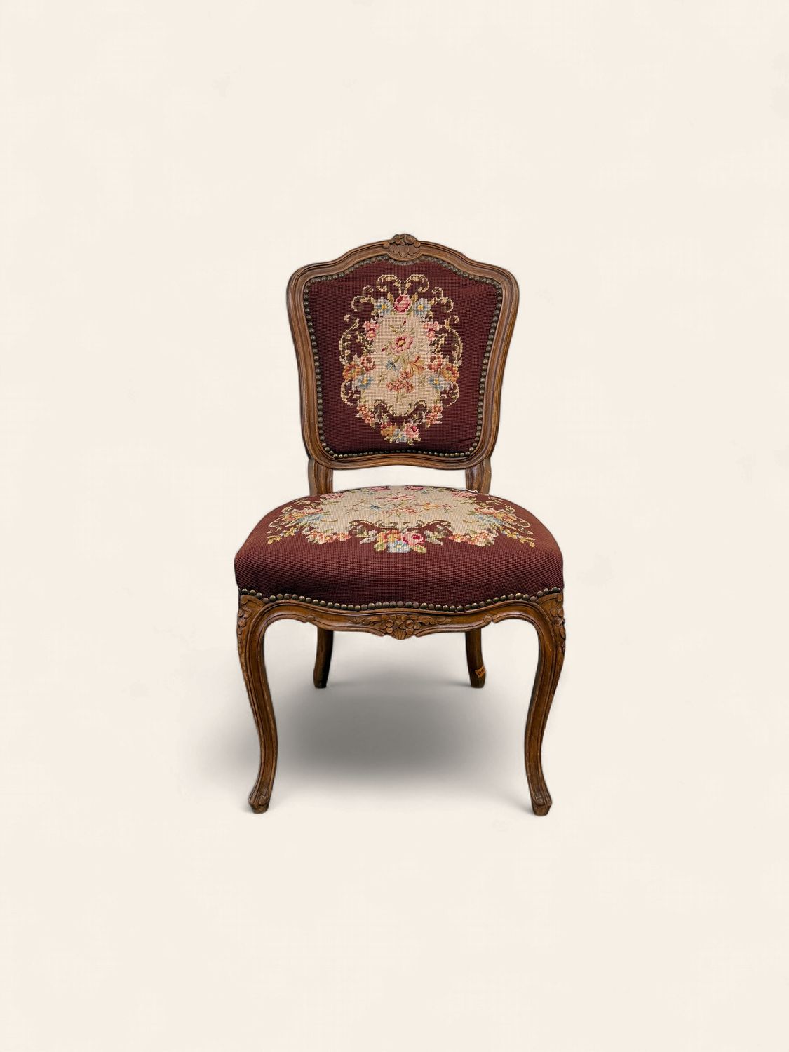 O45 - French Provincial Accent Cahir