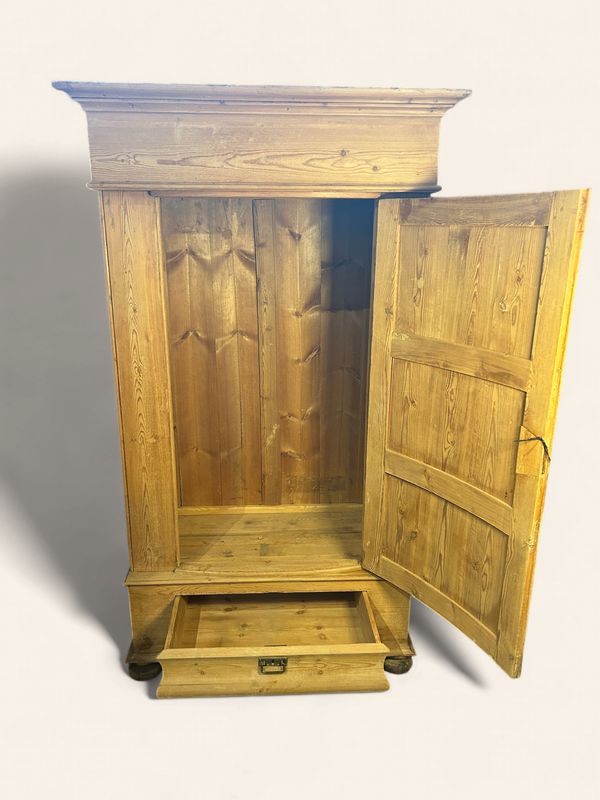 S31 - Stripped Pine Single Curved Door Wardrobe with Dovetails on bun feet