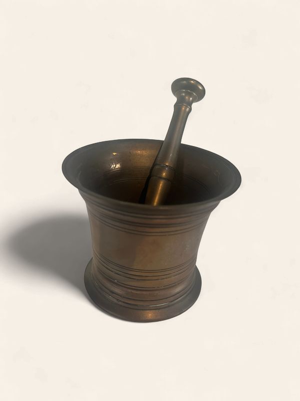 P242 - Brass Mortar and Pestle