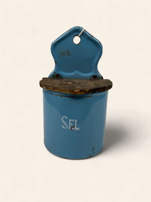 P208 - Enamel Wall Mounted Salt Cellar