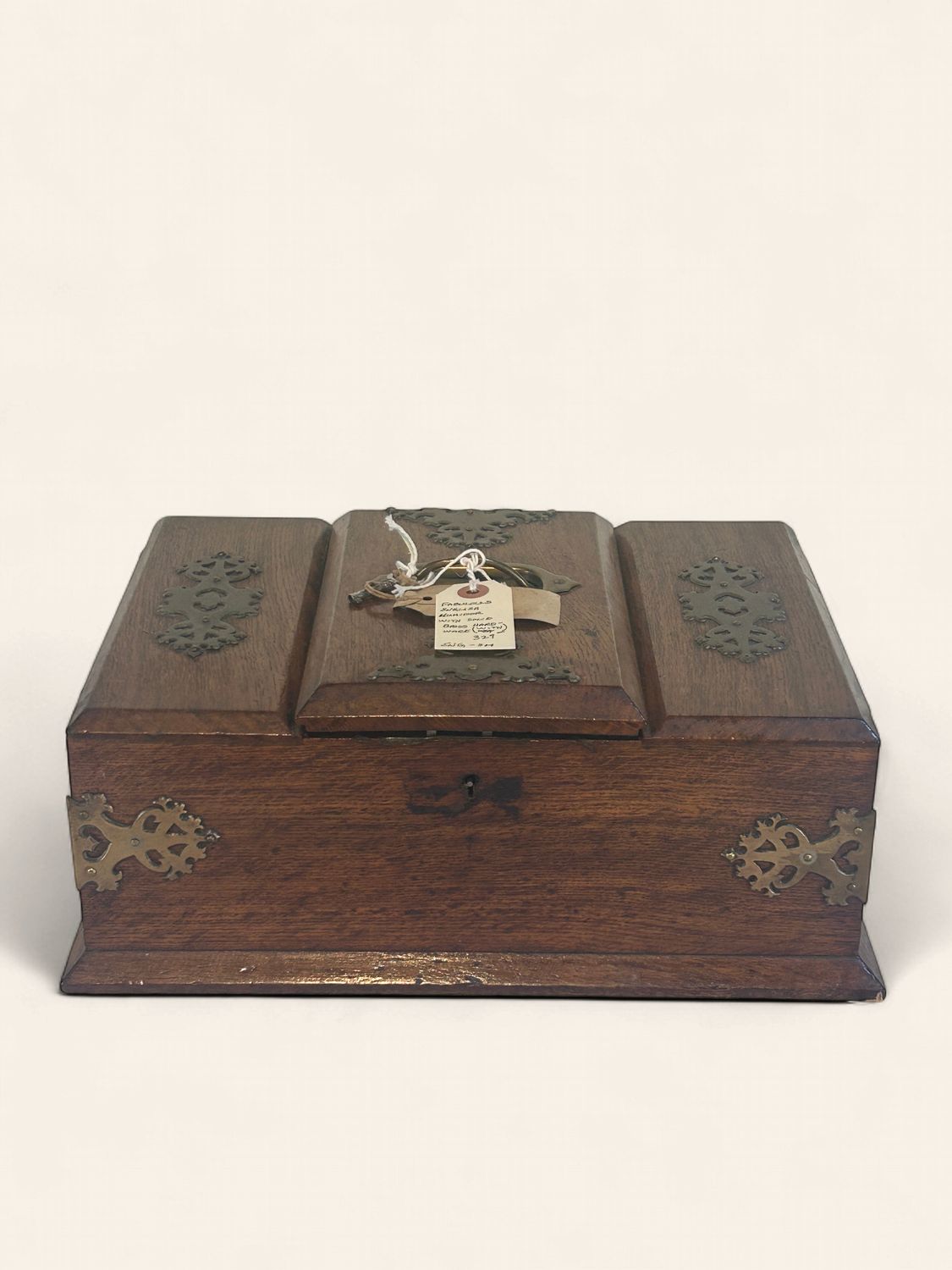 P227 - Humidor with Brass Hardware