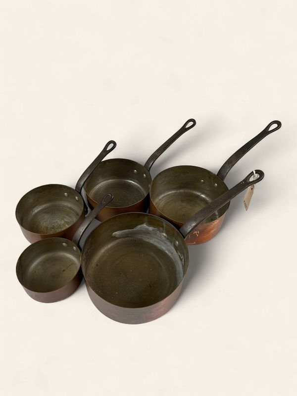 P288 - Set 5 Copper Sauce Pans