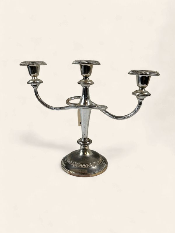 P294 - 3 Candle Holder
